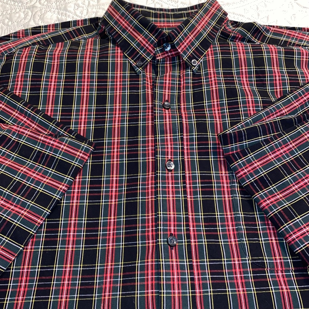 EUC. Club Room Regular Fit Plaid Quarter Sleeves Button Up Shirt Sz 17